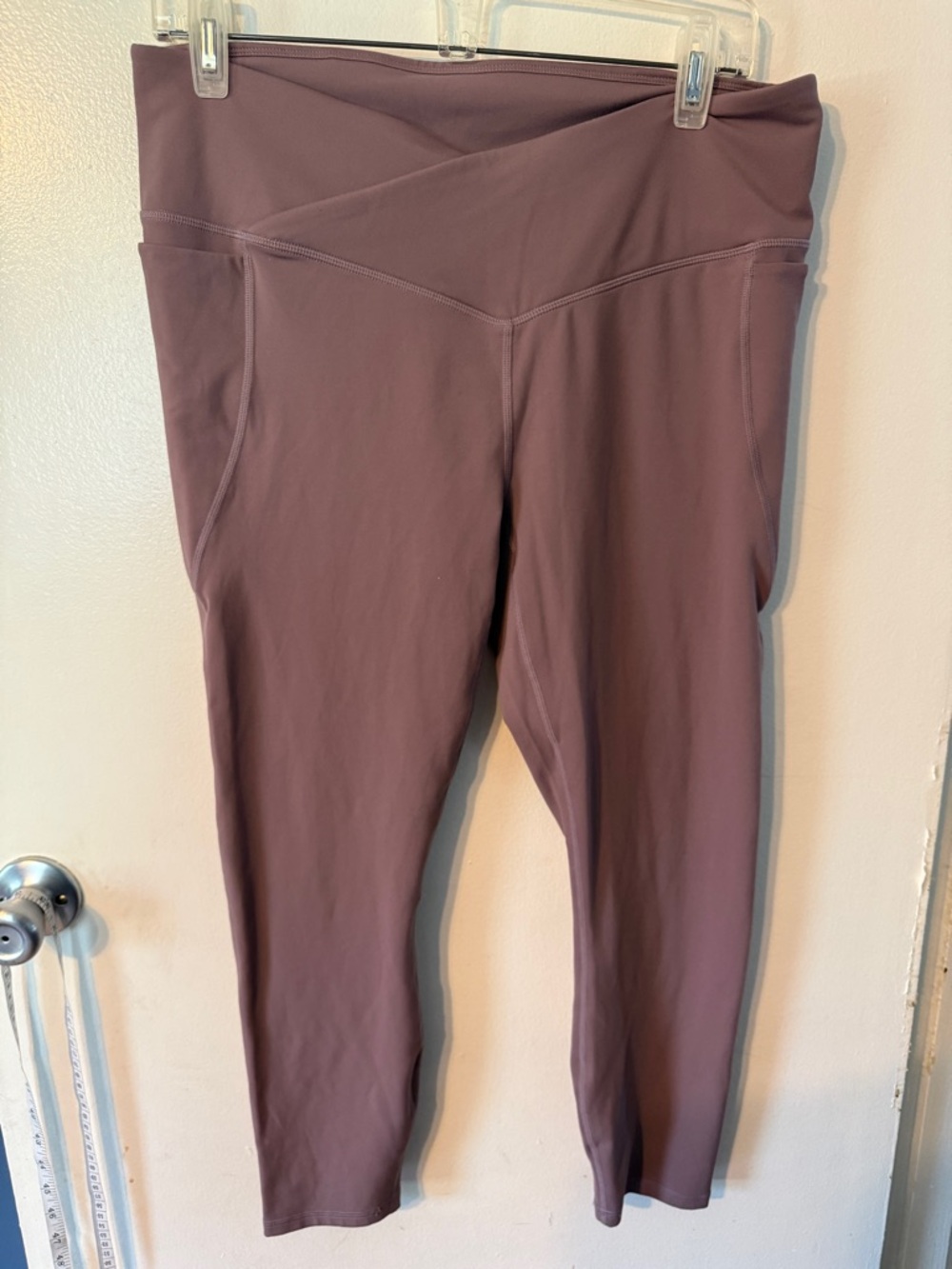 Fabletics PureLuxe Buttery Soft Leggings Pockets Stretch Mauve